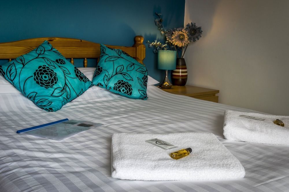 Parsonage Farm Inn Saint Florence Экстерьер фото