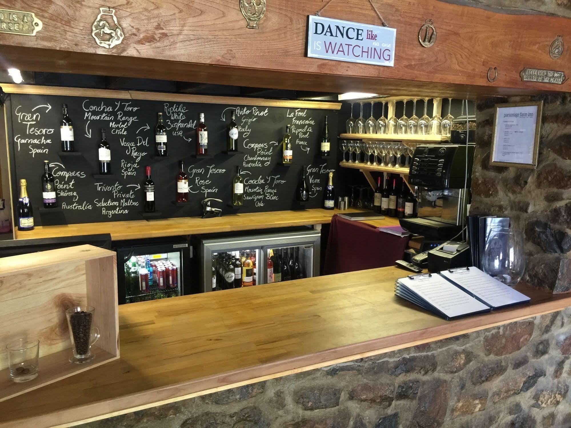 Parsonage Farm Inn Saint Florence Экстерьер фото