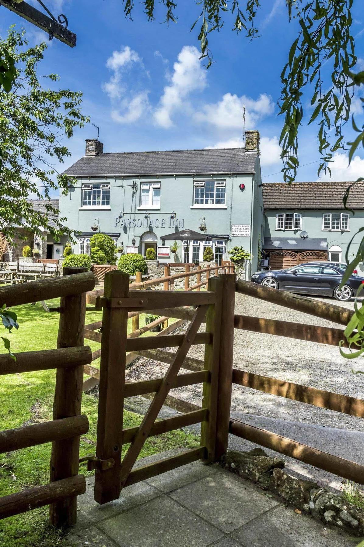 Parsonage Farm Inn Saint Florence Экстерьер фото