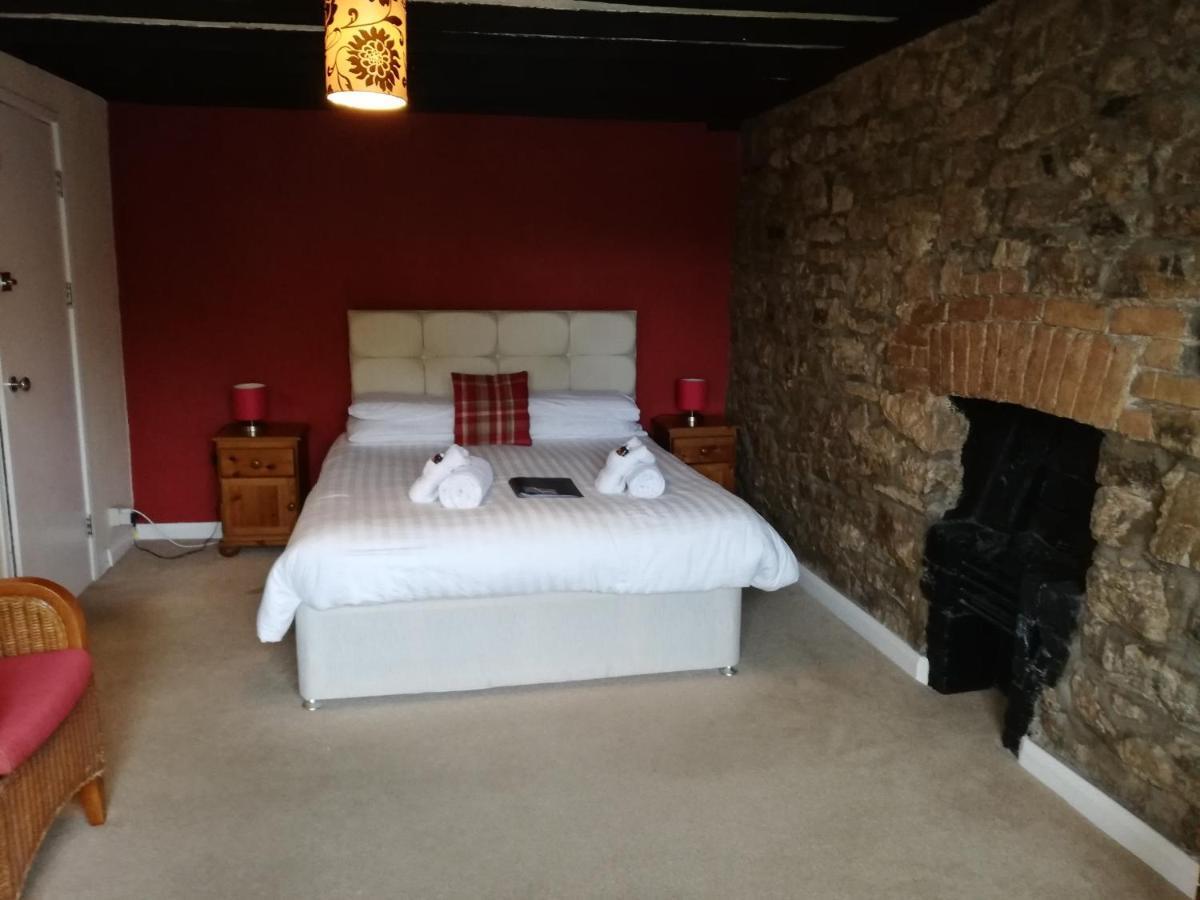 Parsonage Farm Inn Saint Florence Экстерьер фото