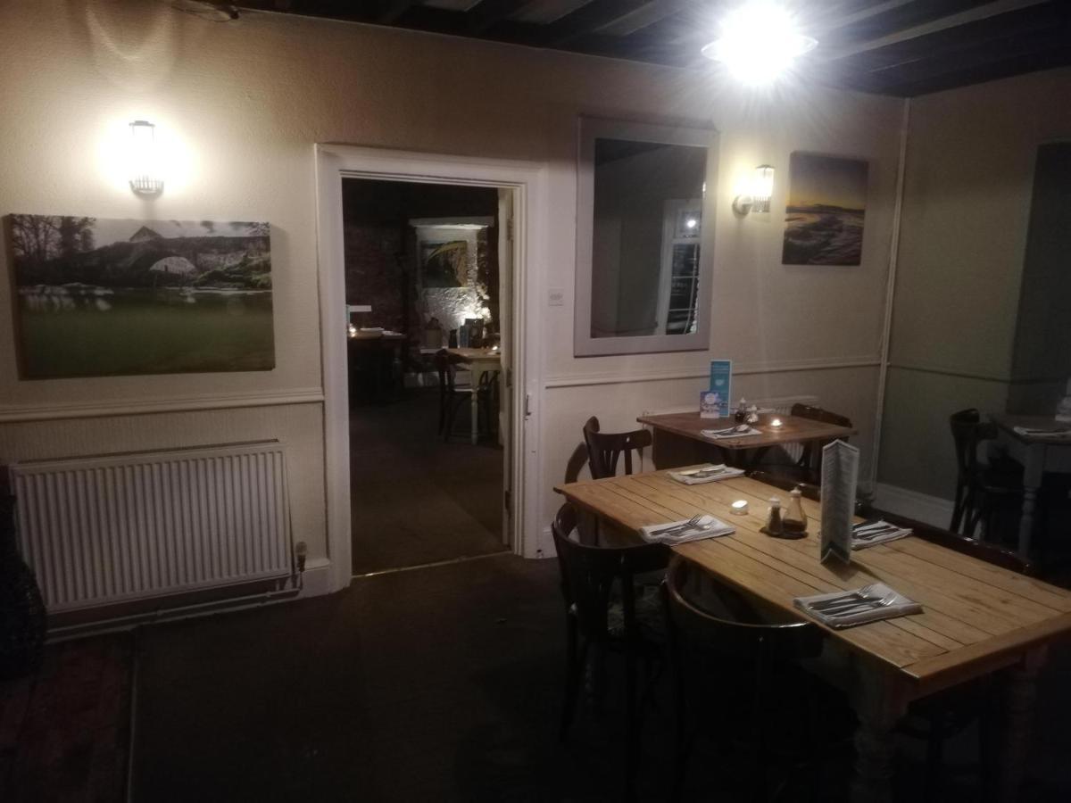 Parsonage Farm Inn Saint Florence Экстерьер фото